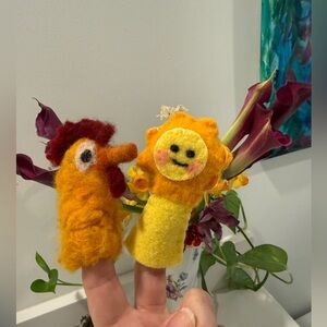 Handmade Felted Wool Rooster & Yellow Sun Felt Finger Puppets 💛♥️🧡